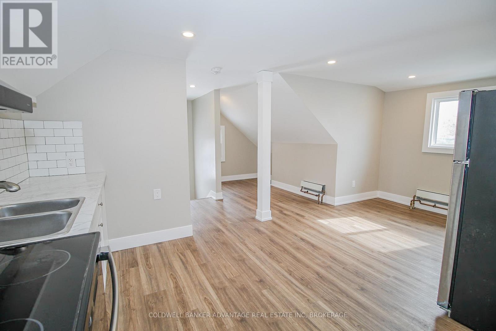 UPPER - 181 WELLAND STREET, Port Colborne, Ontario