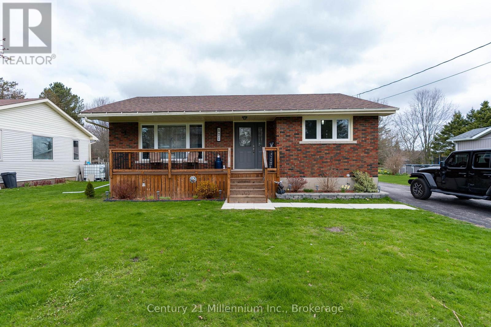 871 16th Street W, Georgian Bluffs, Ontario  N4K 6V5 - Photo 2 - X13095284