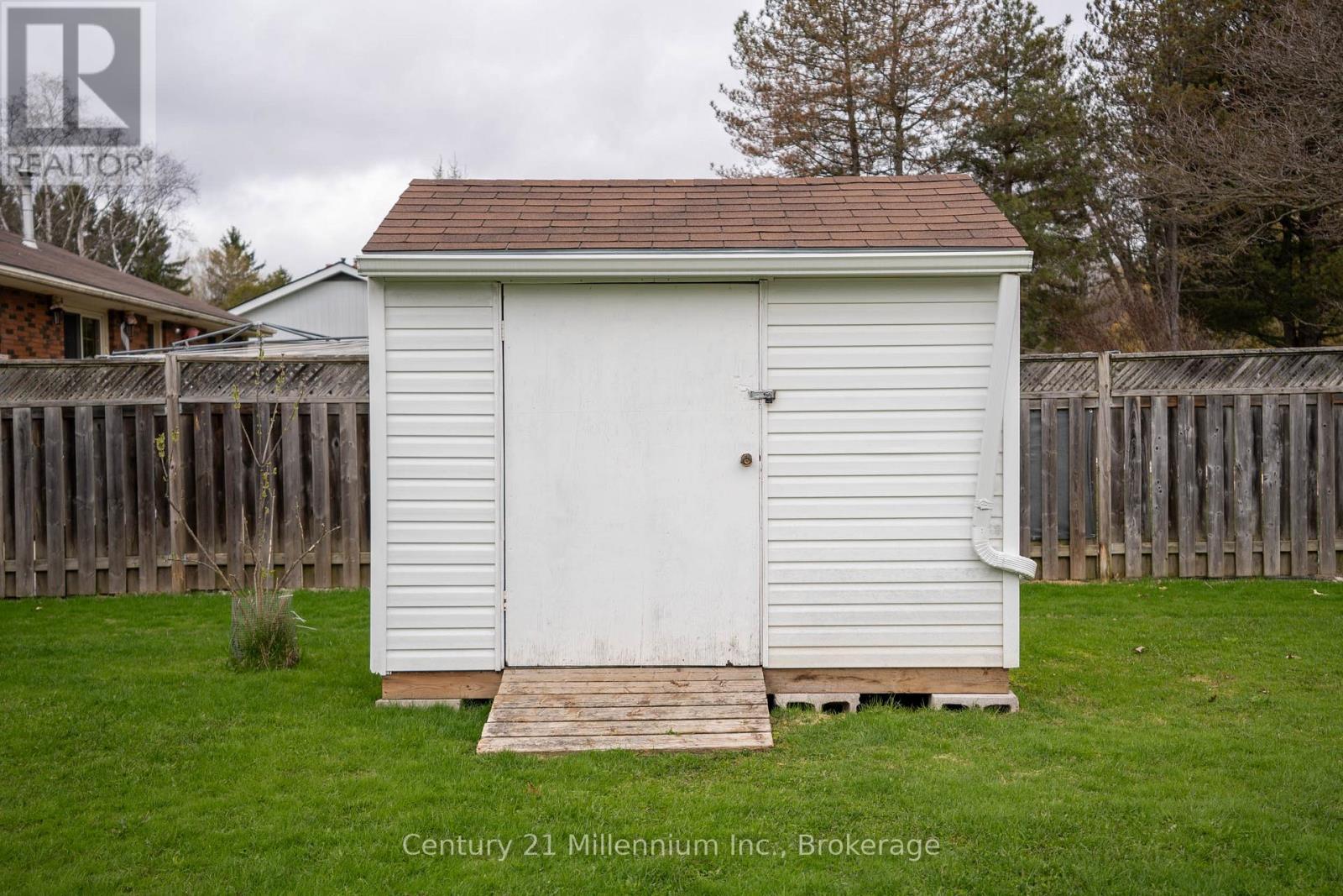 871 16th Street W, Georgian Bluffs, Ontario  N4K 6V5 - Photo 41 - X13095284
