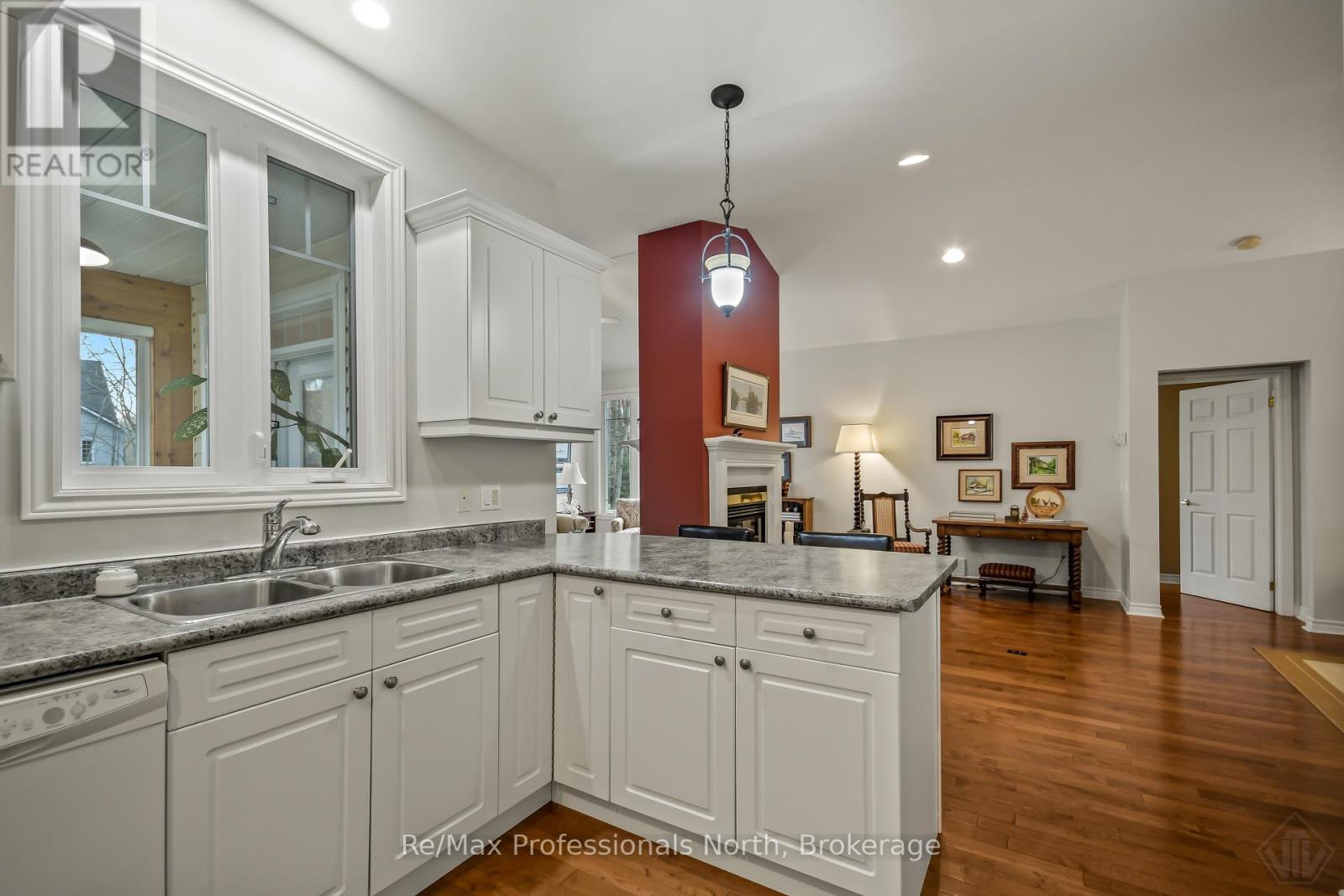 117 Hedgewood Lane, Gravenhurst, Ontario  P1P 1Z4 - Photo 14 - X13095308
