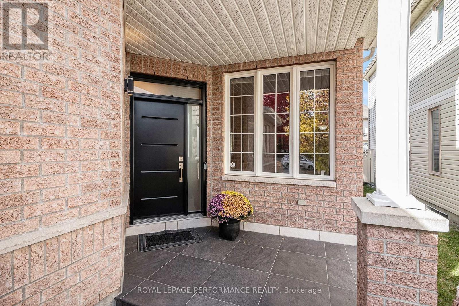 2247 Clendenan Crescent, Ottawa, Ontario  K4A 4S9 - Photo 3 - X13094922