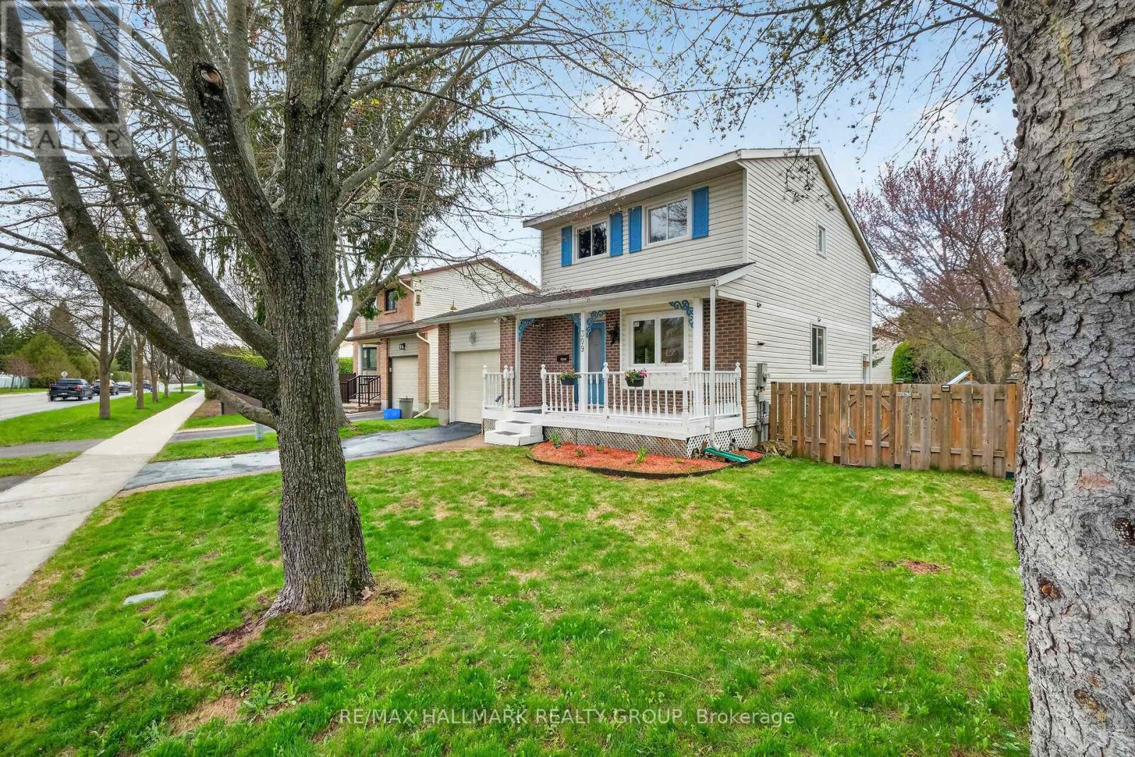 309 Des Epinettes Avenue, Ottawa, Ontario  K1E 2P1 - Photo 2 - X13095064