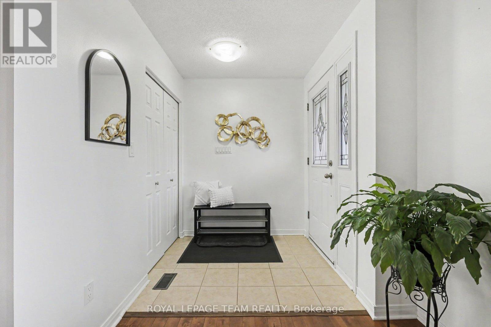 10 Westdale Avenue, Ottawa, Ontario  K2H 5J3 - Photo 4 - X13095106