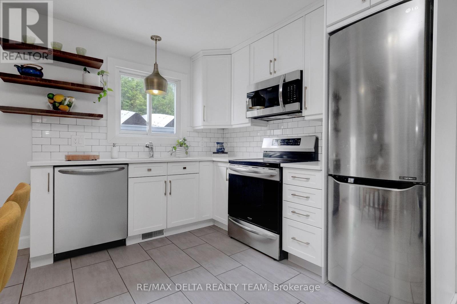 2210 Bickerton Avenue, Ottawa, Ontario  K1J 6Y3 - Photo 13 - X13095178