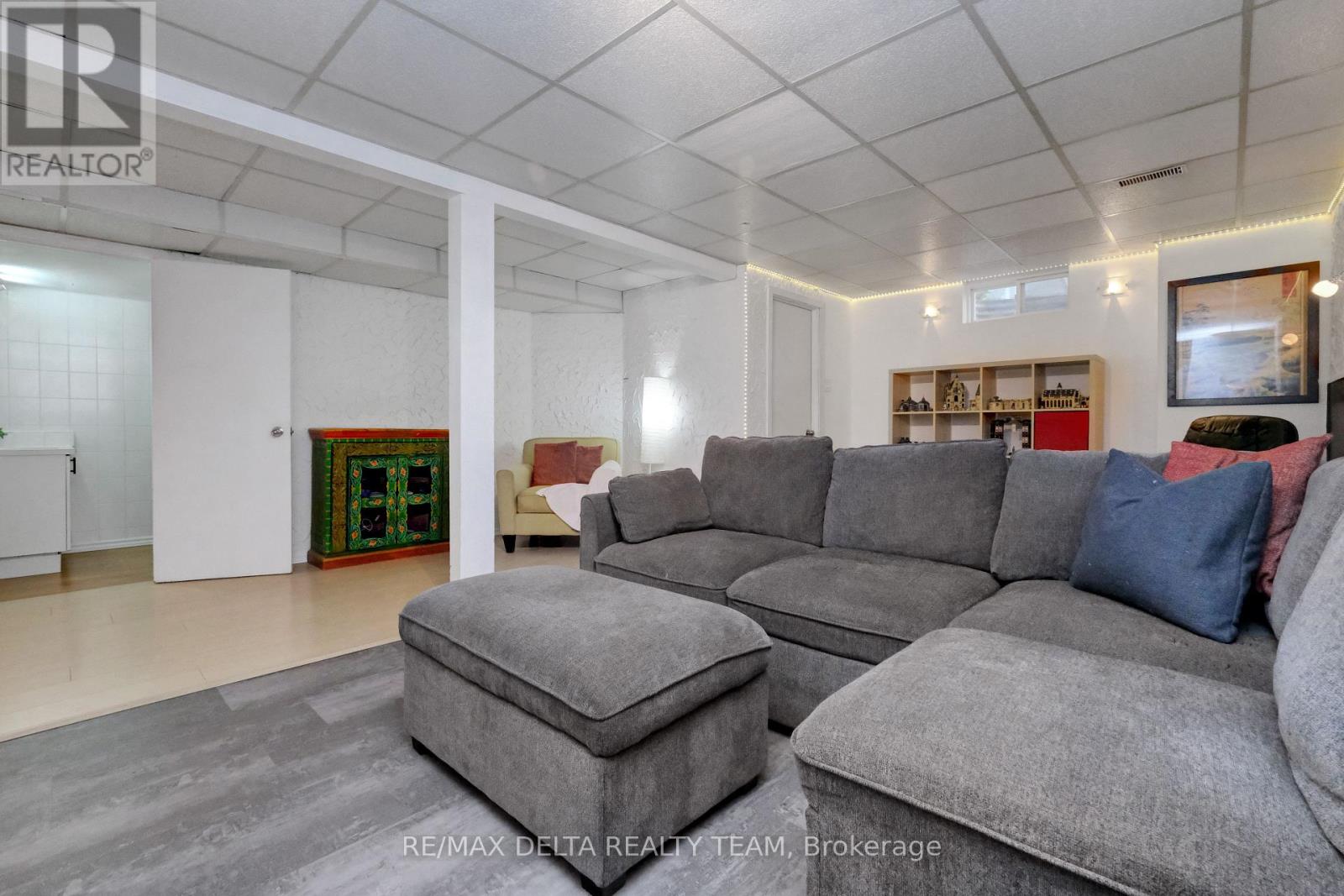 2210 Bickerton Avenue, Ottawa, Ontario  K1J 6Y3 - Photo 26 - X13095178