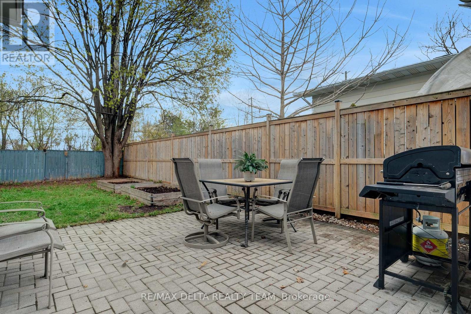 2210 Bickerton Avenue, Ottawa, Ontario  K1J 6Y3 - Photo 36 - X13095178