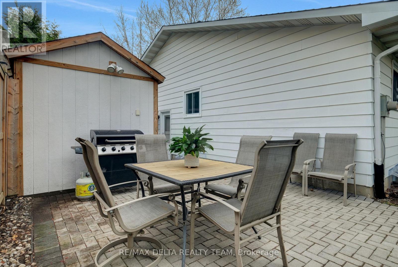 2210 Bickerton Avenue, Ottawa, Ontario  K1J 6Y3 - Photo 38 - X13095178