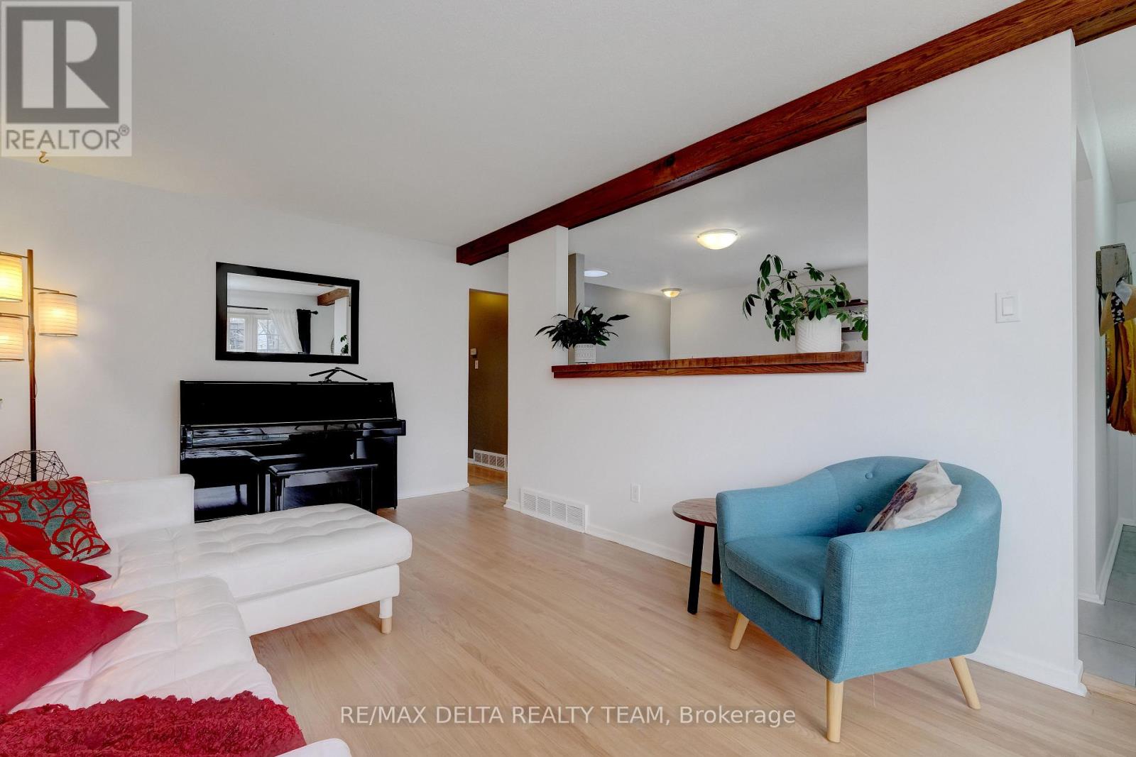 2210 Bickerton Avenue, Ottawa, Ontario  K1J 6Y3 - Photo 6 - X13095178