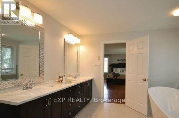 1326 Fontenay Crescent, Ottawa, Ontario  K1V 7K8 - Photo 18 - X13095242