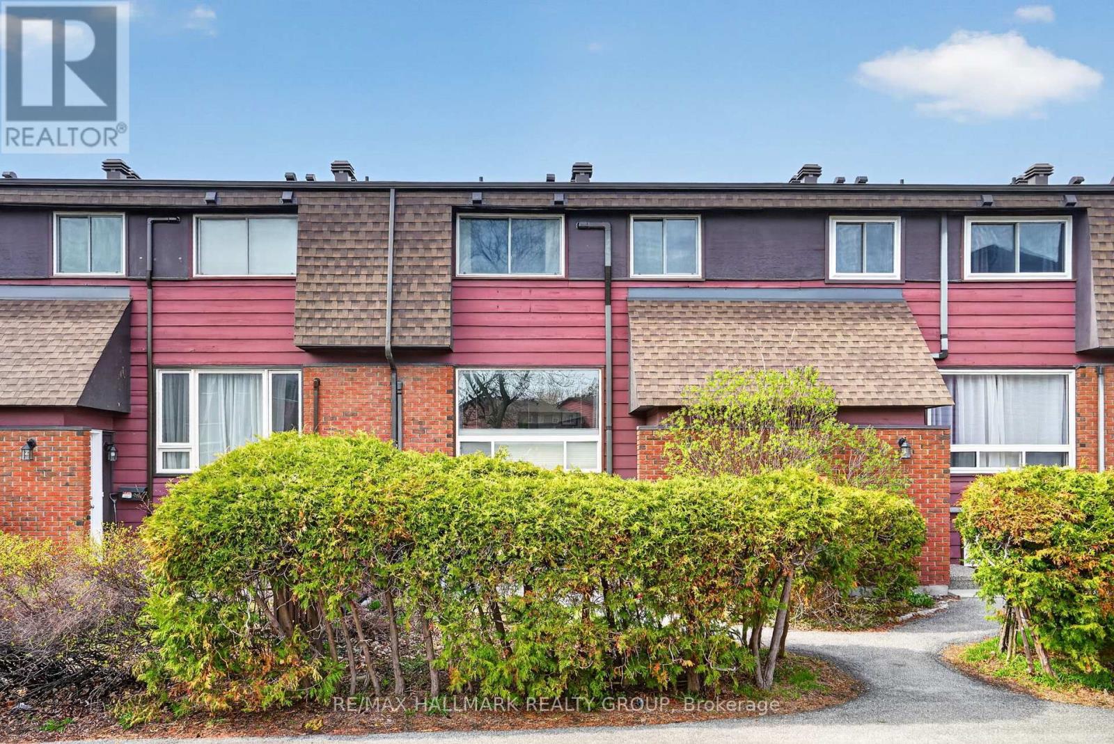 7C BANNER ROAD, Ottawa, Ontario