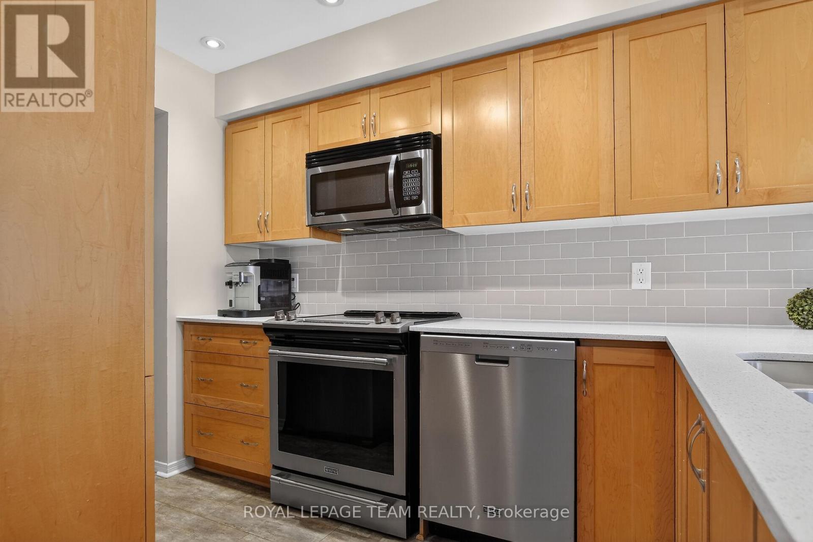 19 Goldthorpe Private, Ottawa, Ontario  K2J 5L6 - Photo 11 - X13095386