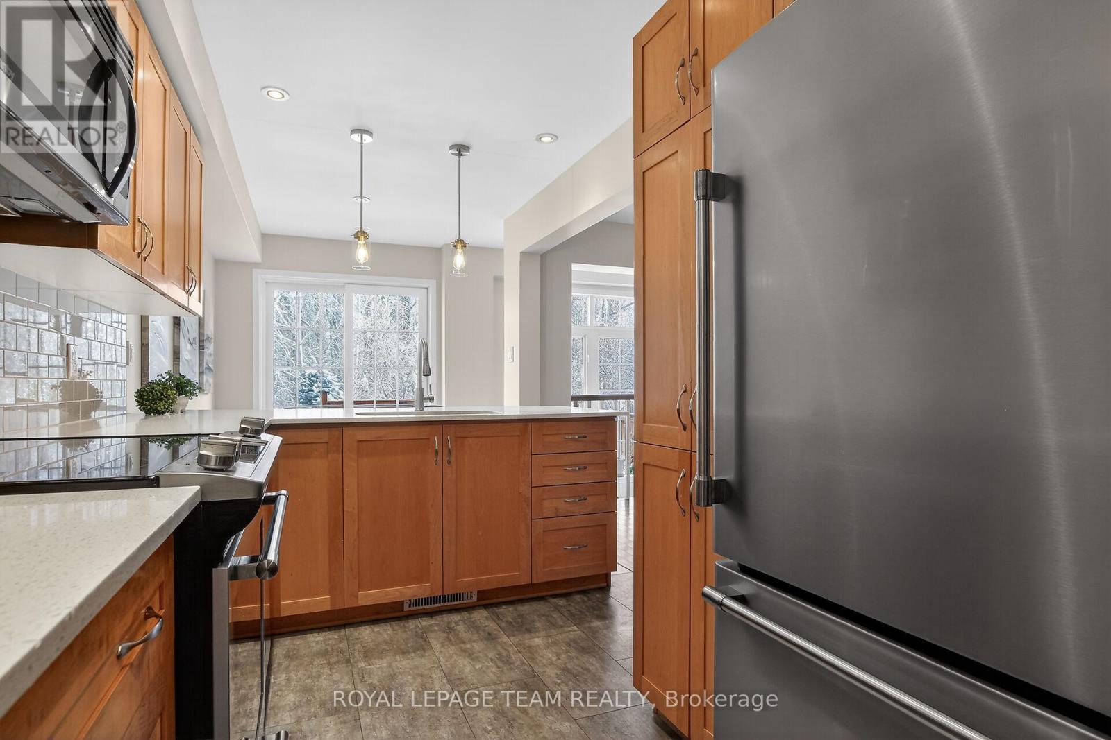 19 Goldthorpe Private, Ottawa, Ontario  K2J 5L6 - Photo 12 - X13095386