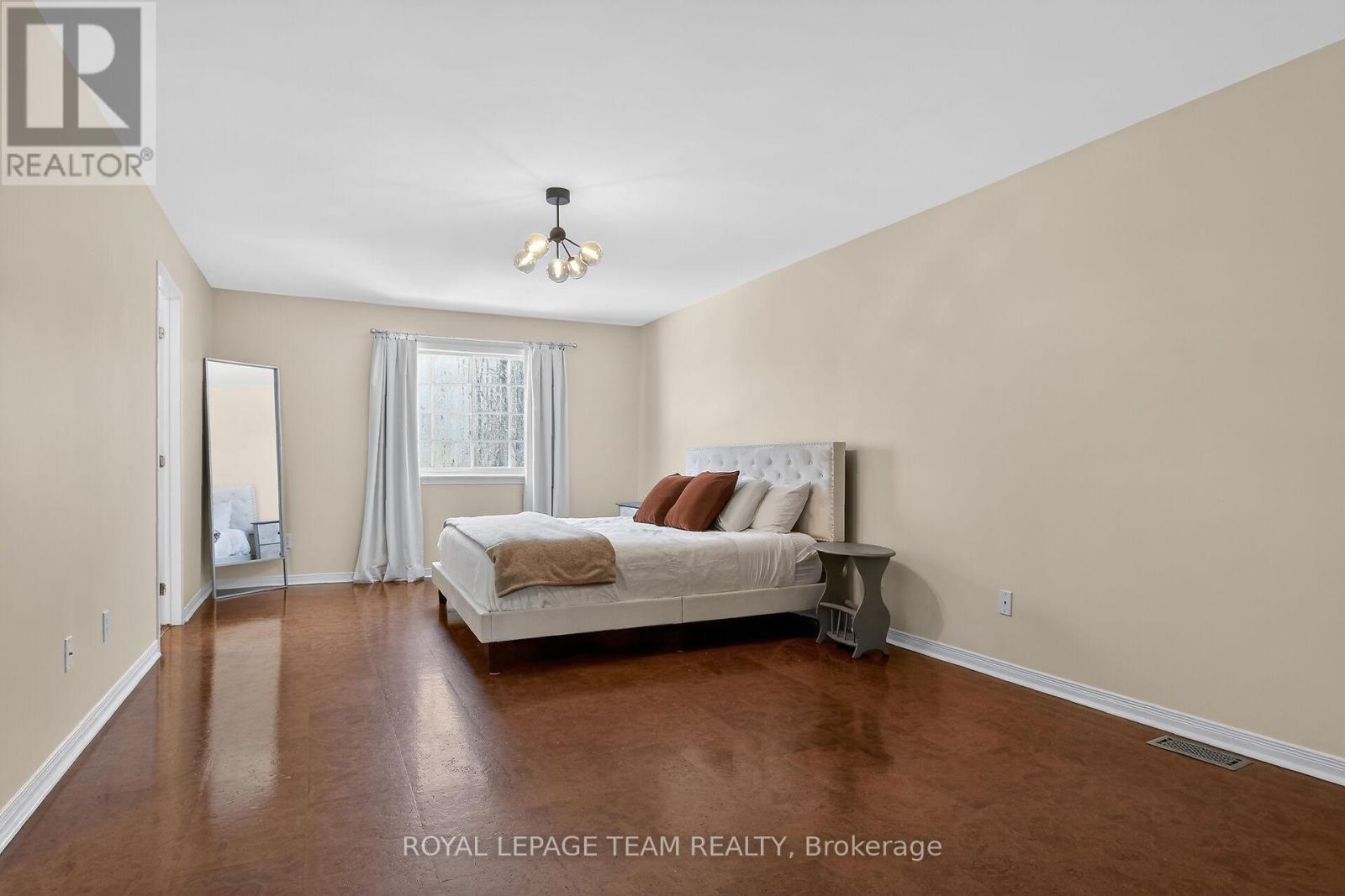 19 Goldthorpe Private, Ottawa, Ontario  K2J 5L6 - Photo 18 - X13095386