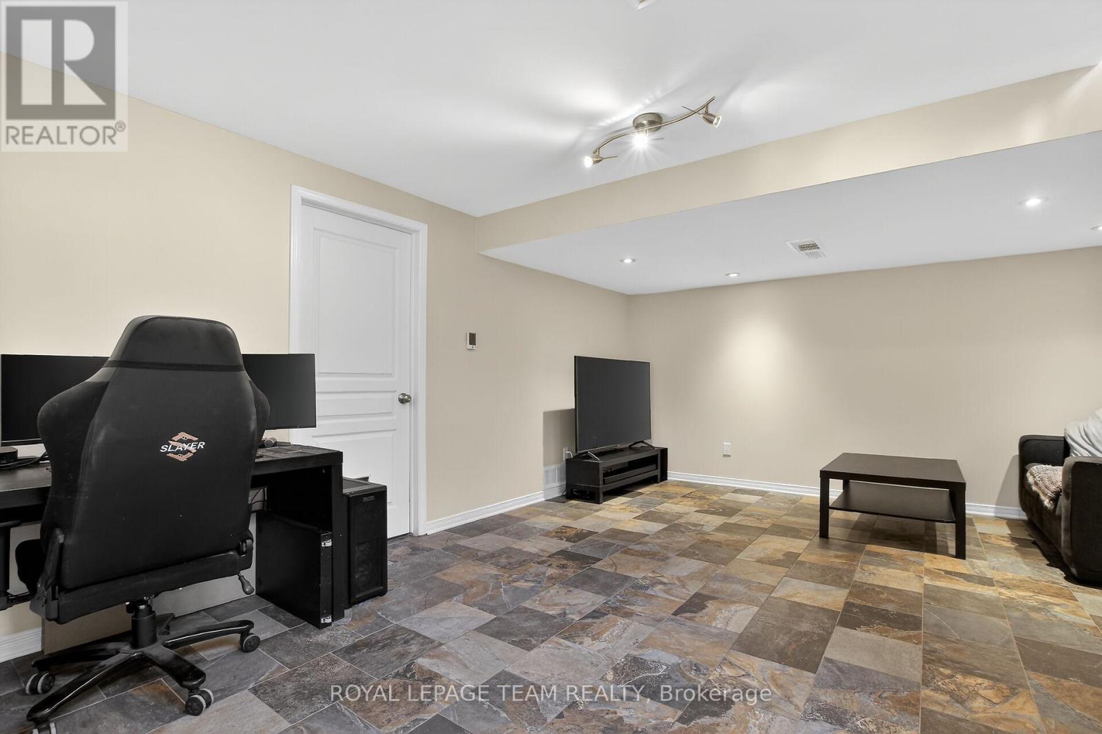 19 Goldthorpe Private, Ottawa, Ontario  K2J 5L6 - Photo 27 - X13095386