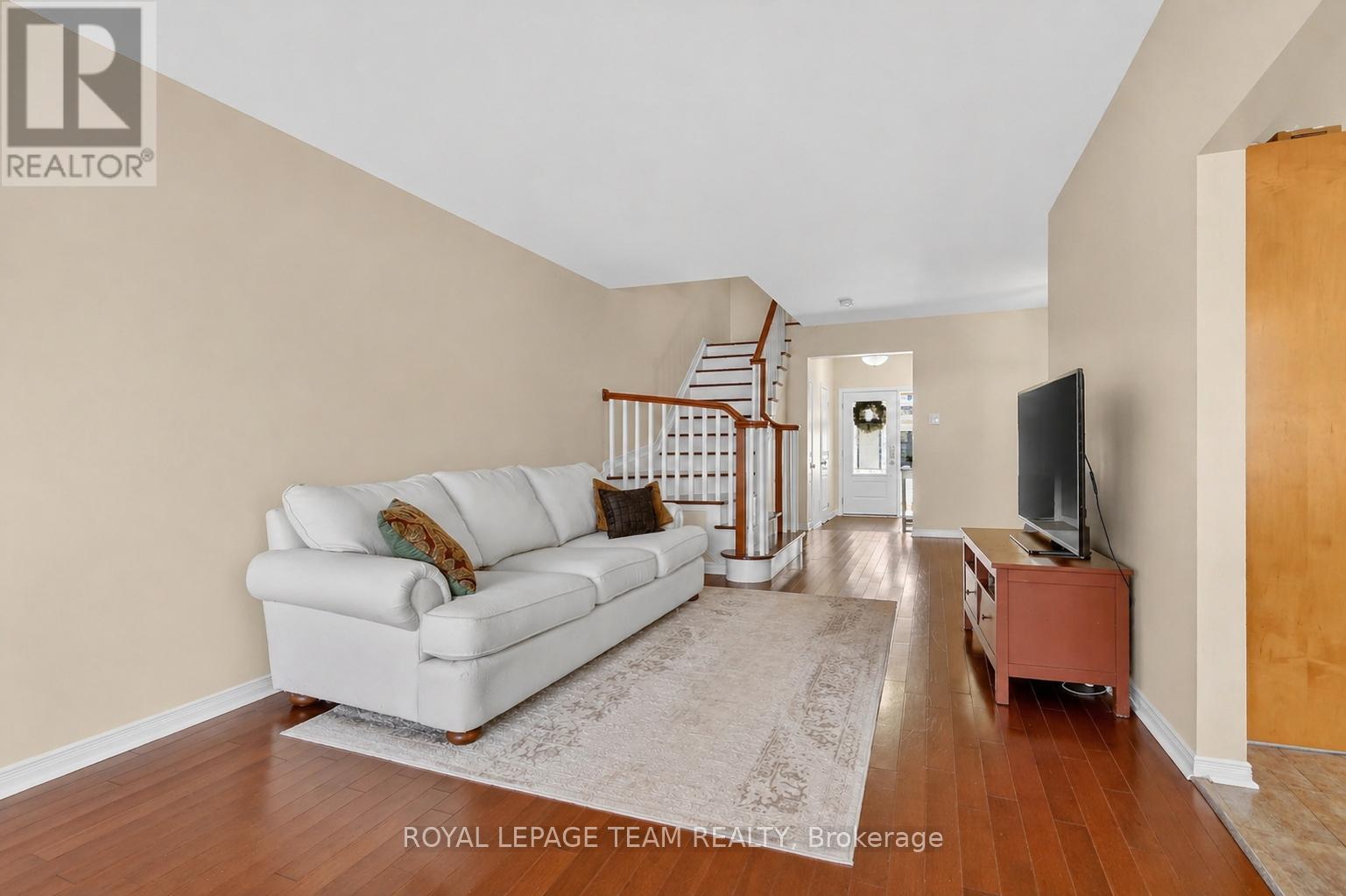 19 Goldthorpe Private, Ottawa, Ontario  K2J 5L6 - Photo 7 - X13095386