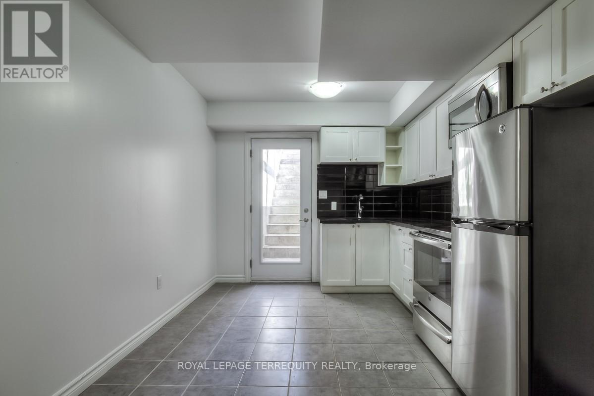Bsmt - 665 Crawford Street, Toronto, Ontario  M6G 3K1 - Photo 14 - C13094920