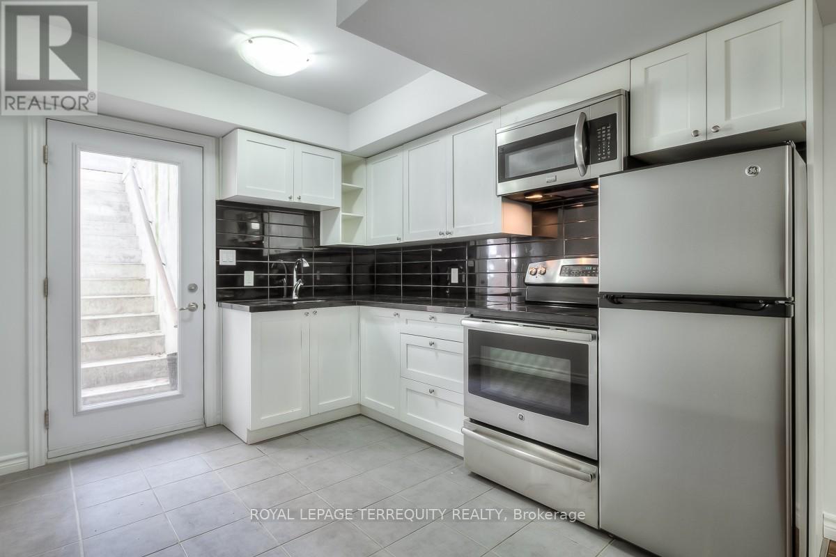 Bsmt - 665 Crawford Street, Toronto, Ontario  M6G 3K1 - Photo 15 - C13094920