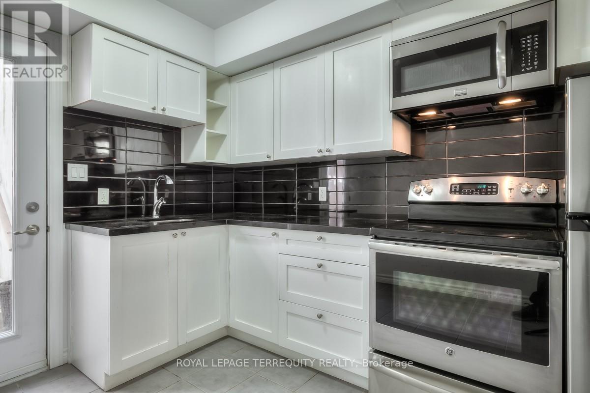Bsmt - 665 Crawford Street, Toronto, Ontario  M6G 3K1 - Photo 16 - C13094920