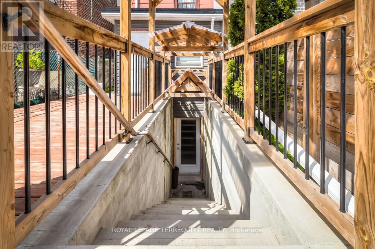 Bsmt - 665 Crawford Street, Toronto, Ontario  M6G 3K1 - Photo 2 - C13094920