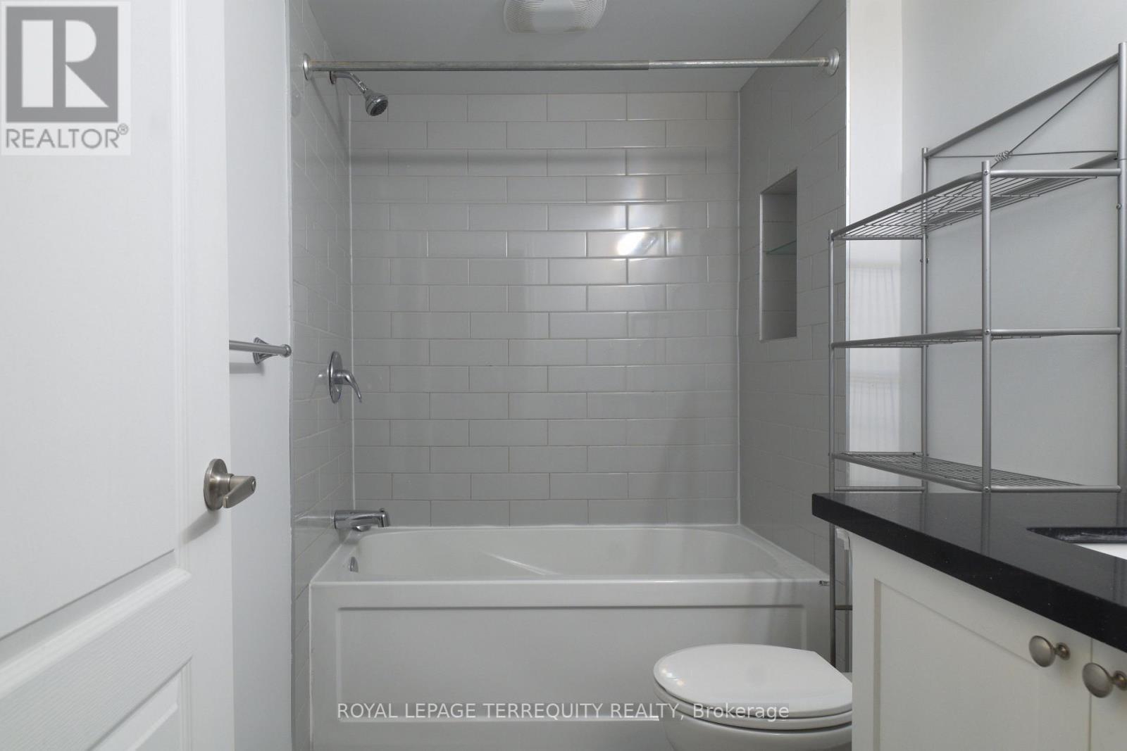 Bsmt - 665 Crawford Street, Toronto, Ontario  M6G 3K1 - Photo 8 - C13094920
