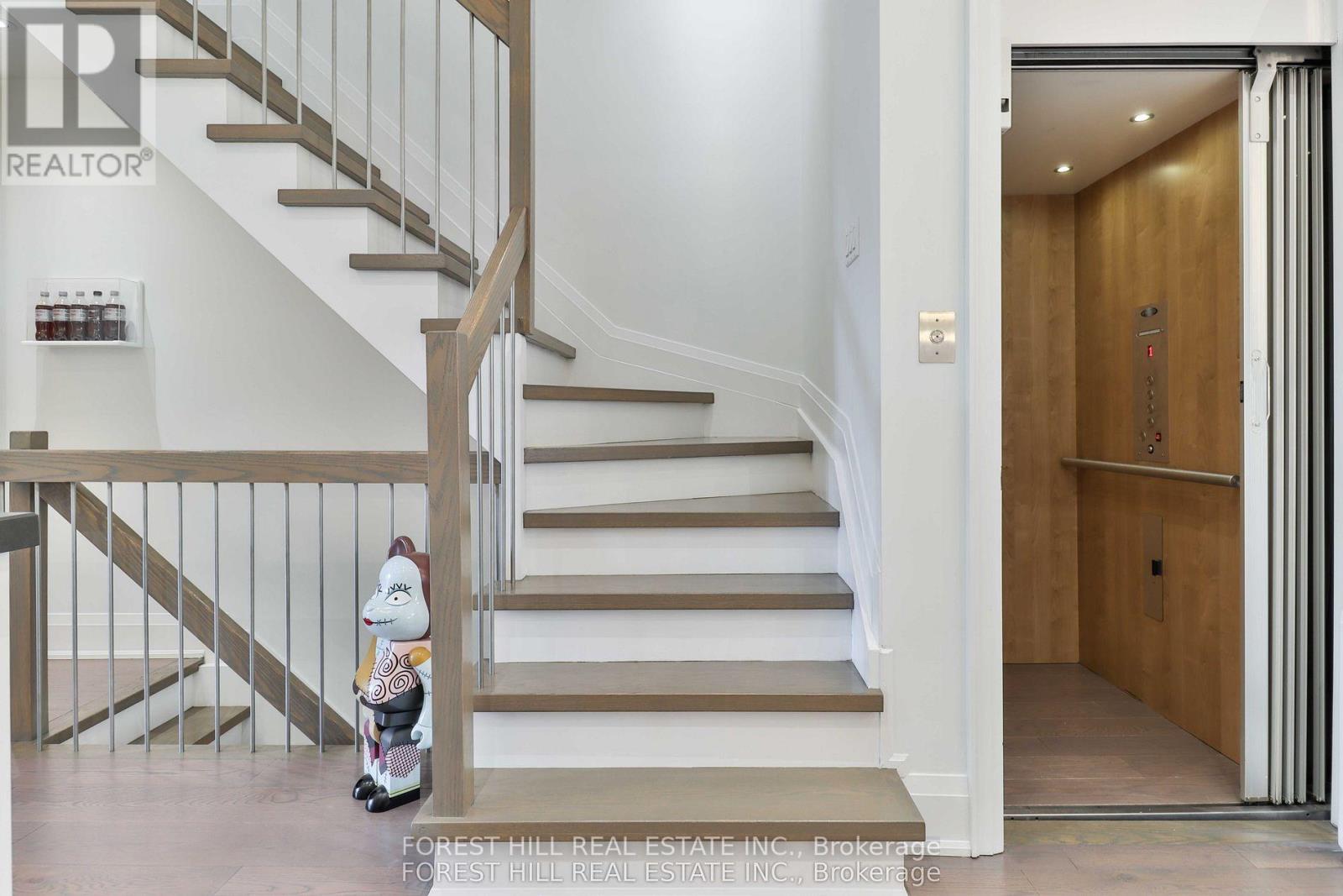 51b Burnaby Boulevard, Toronto, Ontario  M5N 1G3 - Photo 6 - C13095120