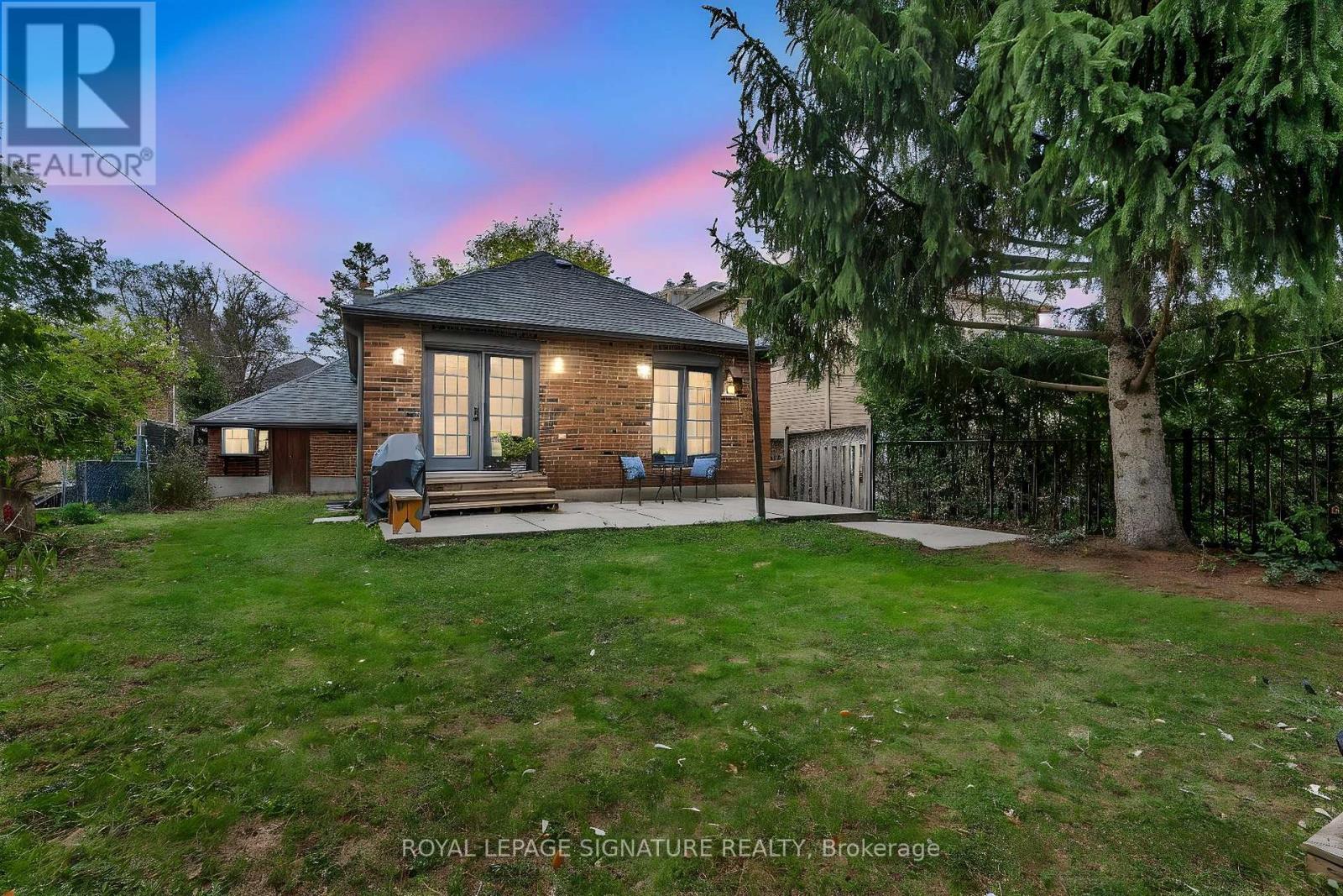 31 Burncrest Drive, Toronto, Ontario  M5M 2Z2 - Photo 37 - C13095122