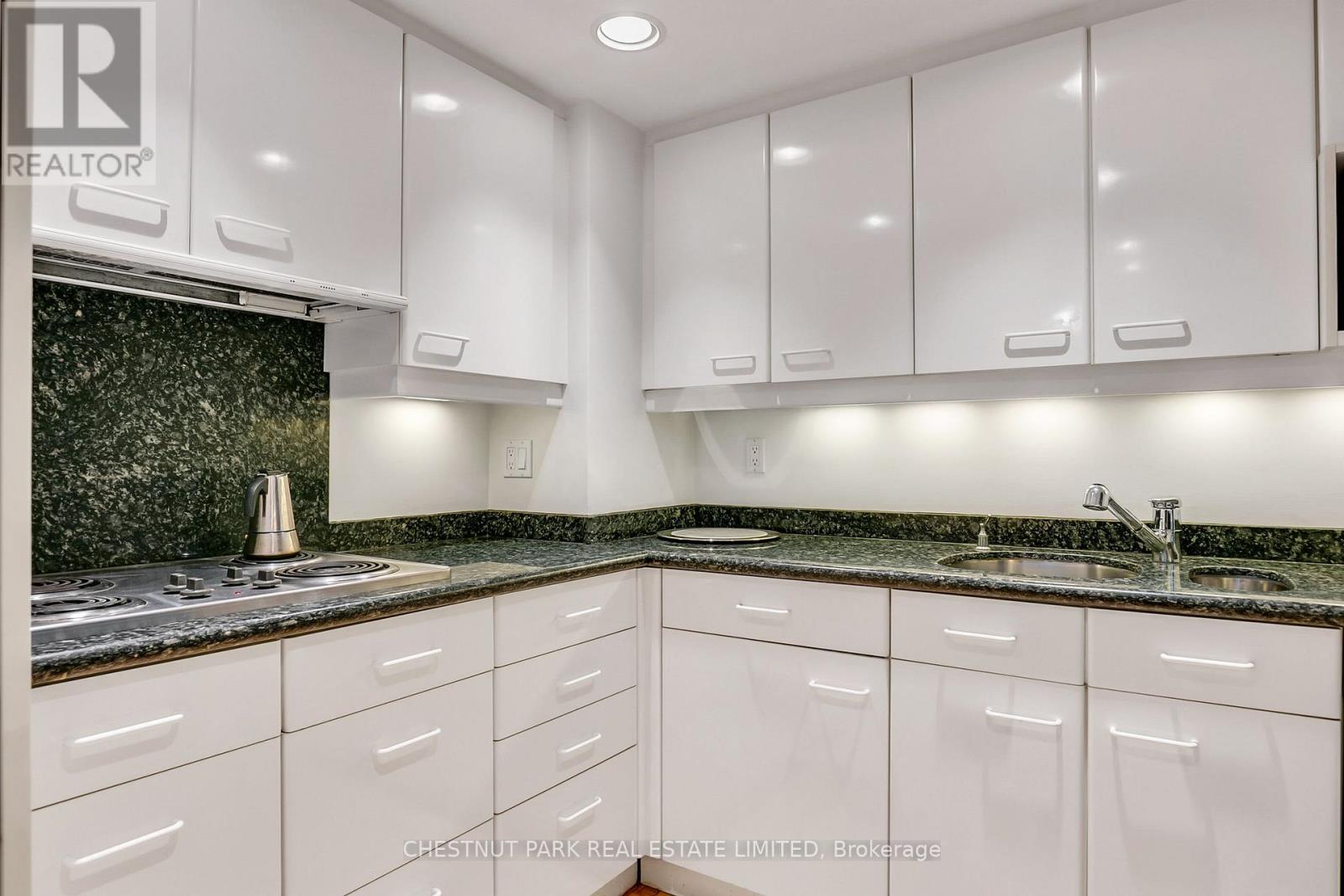 405 - 70 Montclair Avenue, Toronto, Ontario  M5P 1P7 - Photo 17 - C13095156