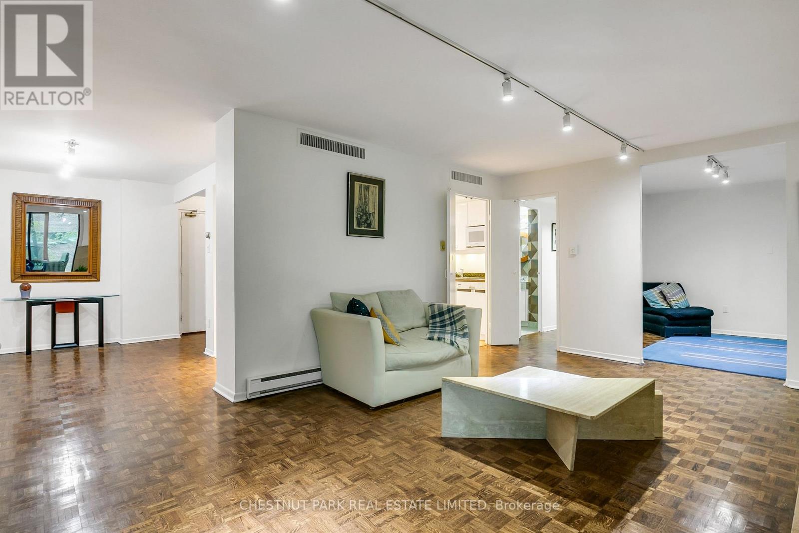 405 - 70 Montclair Avenue, Toronto, Ontario  M5P 1P7 - Photo 9 - C13095156