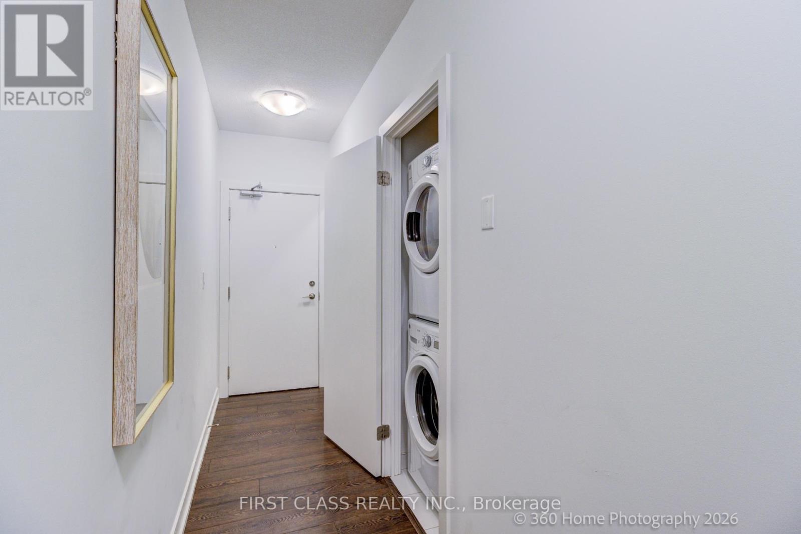 1610 - 20 Bruyeres Mews, Toronto, Ontario  M5V 0G8 - Photo 4 - C13095192