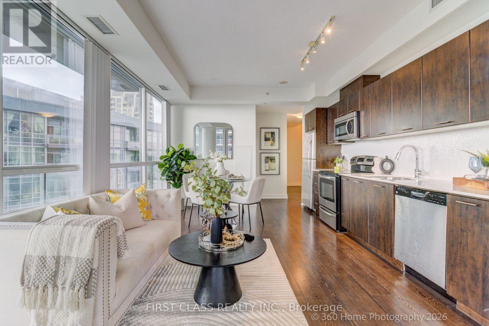 1610 - 20 Bruyeres Mews, Toronto, Ontario  M5V 0G8 - Photo 7 - C13095192