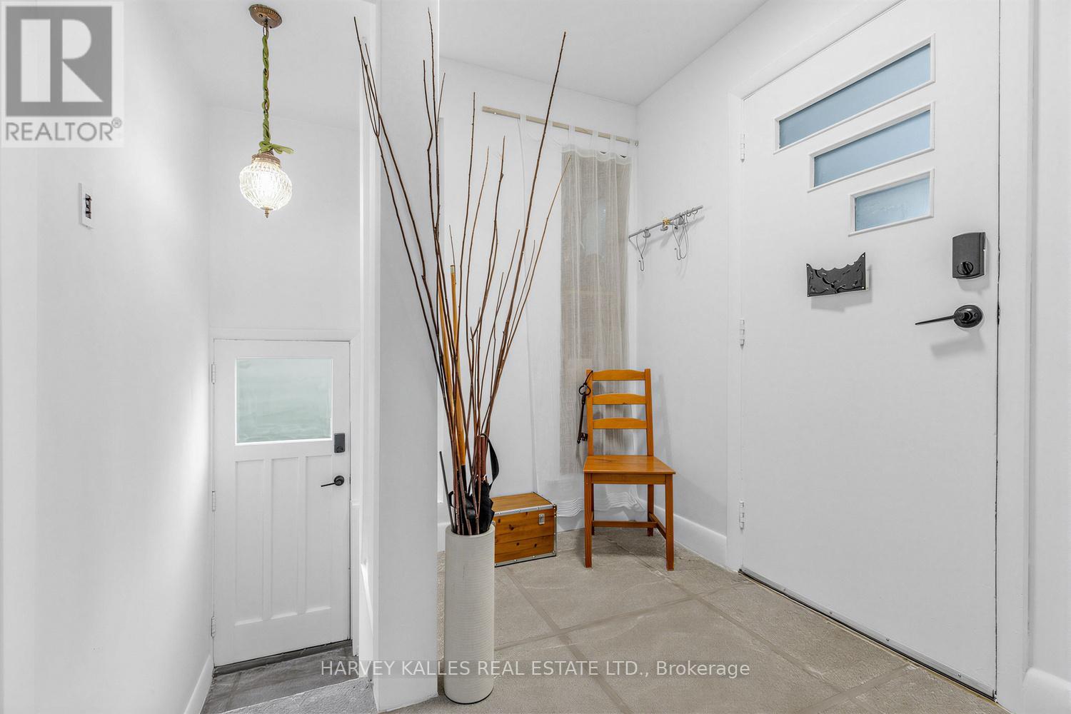 246 Burnett Avenue, Toronto, Ontario  M2N 1V8 - Photo 3 - C13095360