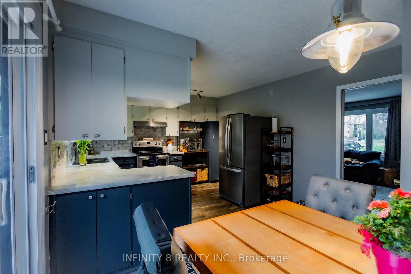 38 Crescentwood Drive E, St. Catharines, Ontario  L2N 4L1 - Photo 9 - X13095210