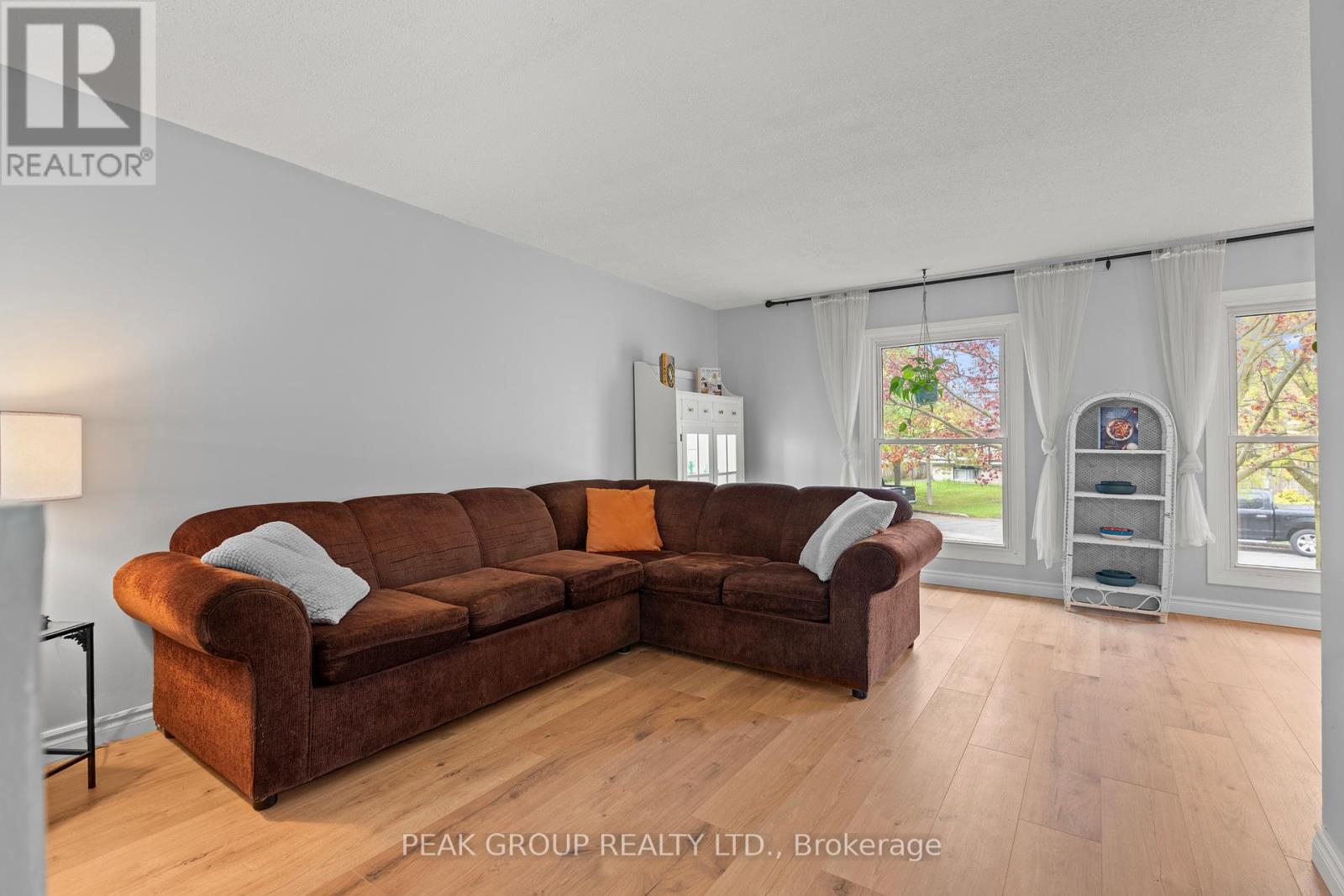 26 Tara Crescent, Thorold, Ontario  L2V 4M1 - Photo 8 - X13095334