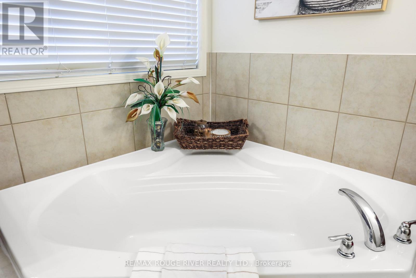 14 Clapperton Drive, Ajax, Ontario  L1T 4X9 - Photo 24 - E13095086