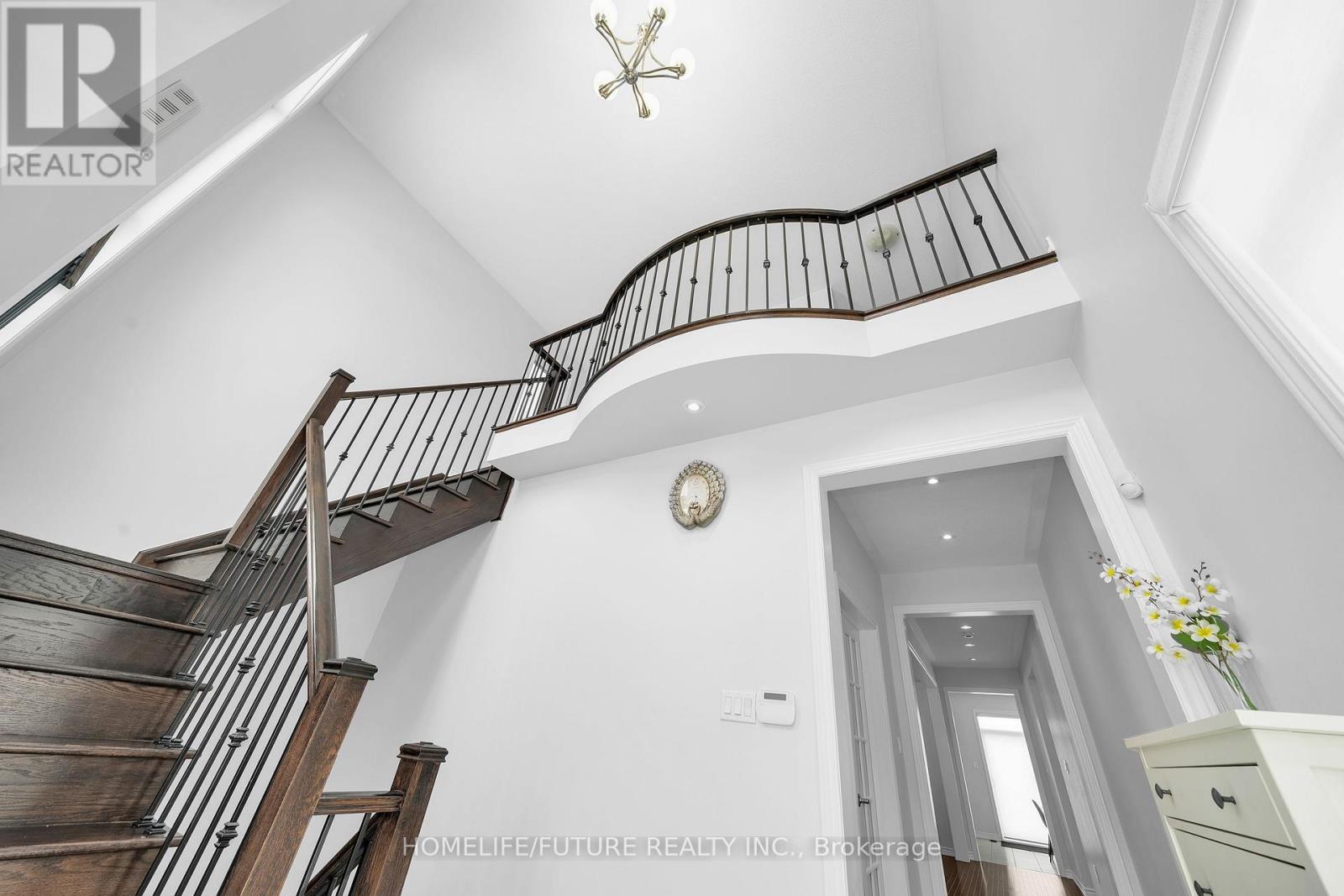 44 Gillett Drive, Ajax (Northeast Ajax), Ontario  L1Z 0N7 - Photo 4 - E13095190