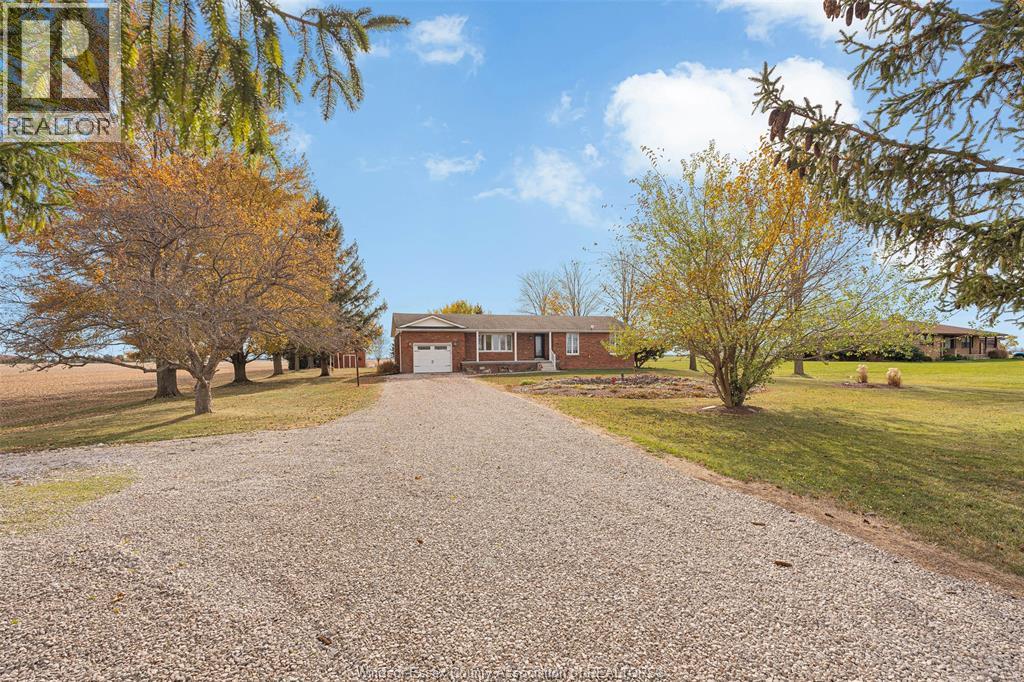 527 County Rd 42, Lakeshore, Ontario  N8N 2L9 - Photo 2 - 26010366