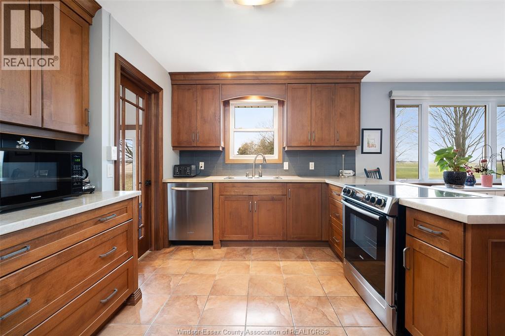 527 County Rd 42, Lakeshore, Ontario  N8N 2L9 - Photo 21 - 26010366