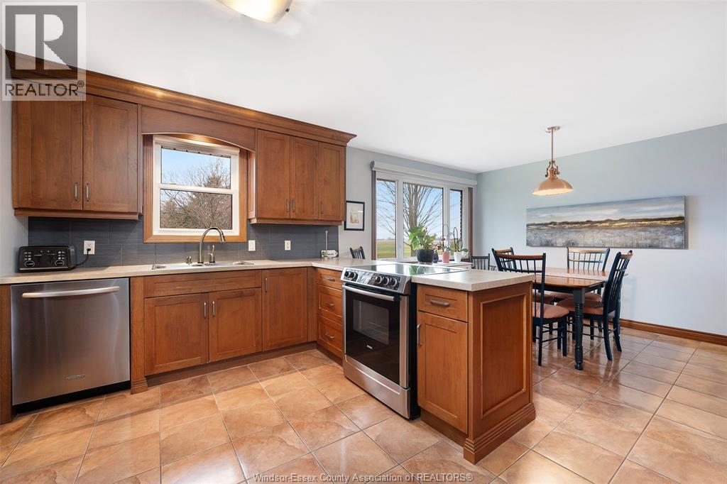 527 County Rd 42, Lakeshore, Ontario  N8N 2L9 - Photo 22 - 26010366