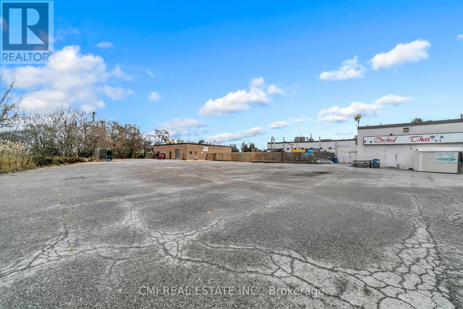 15480 Yonge Street, Aurora, Ontario  L4G 1P2 - Photo 13 - N13094974