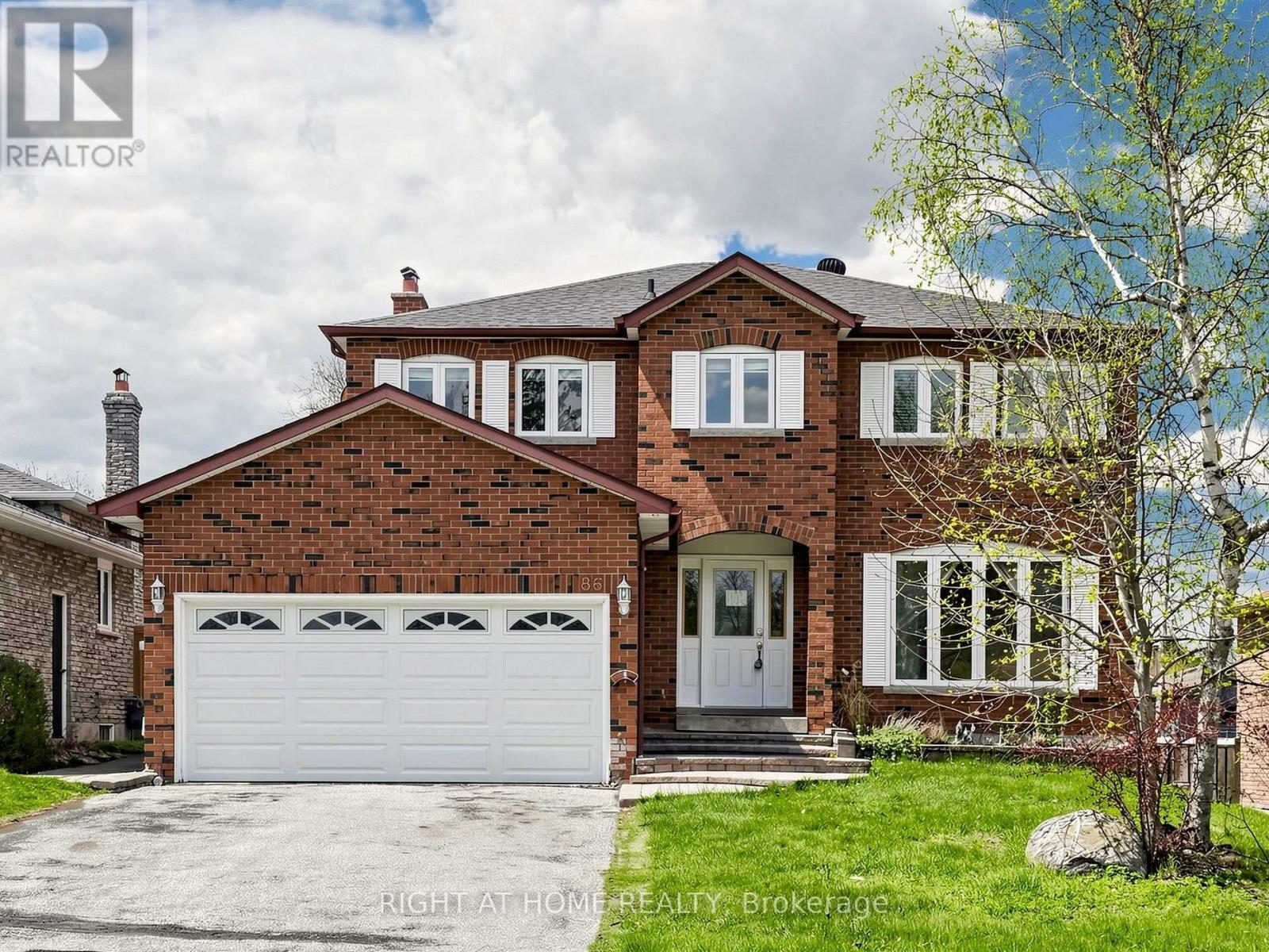 86 Howlett Avenue, Newmarket, Ontario  L3Y 5S5 - Photo 2 - N13094996
