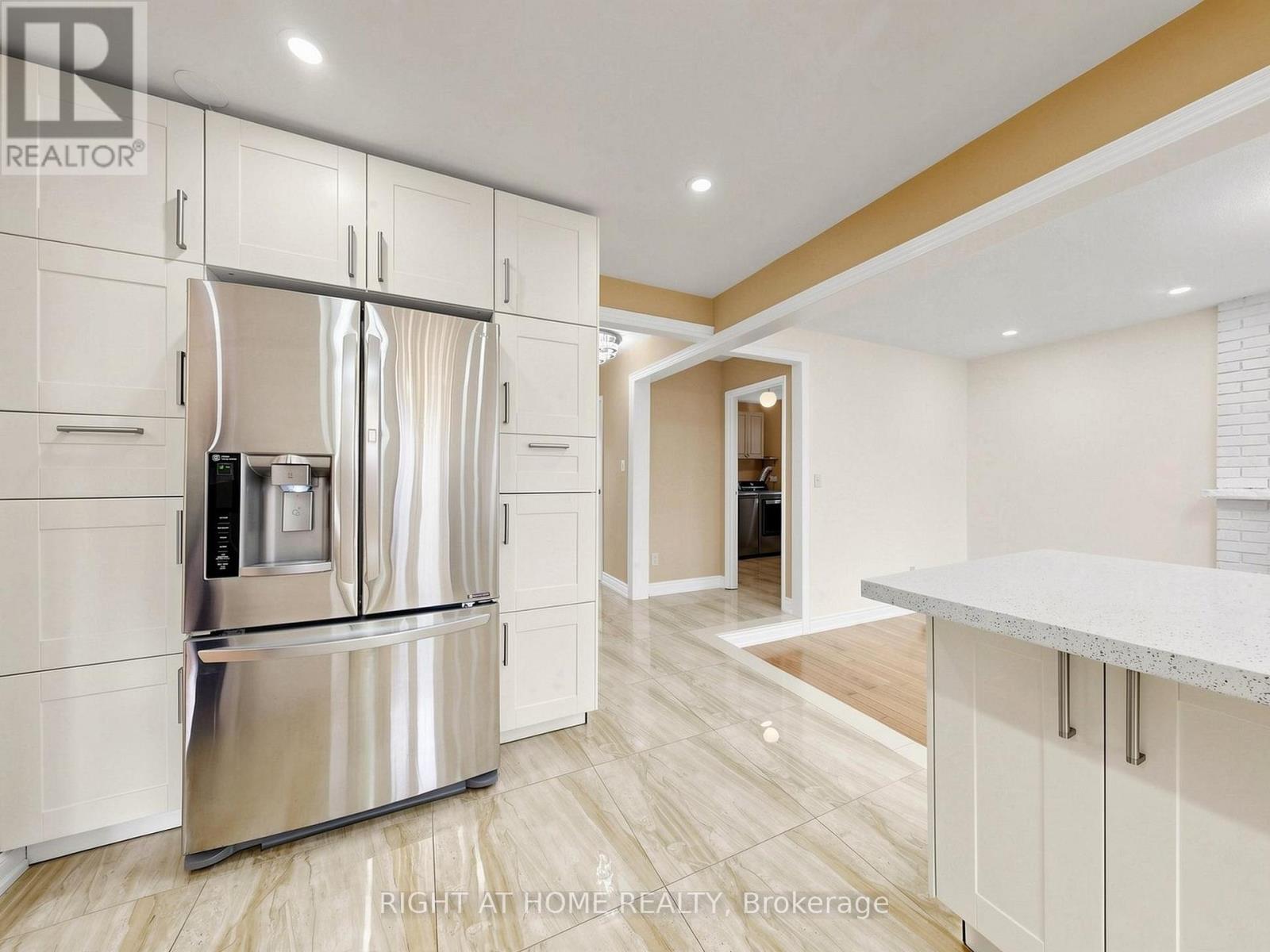 86 Howlett Avenue, Newmarket, Ontario  L3Y 5S5 - Photo 21 - N13094996