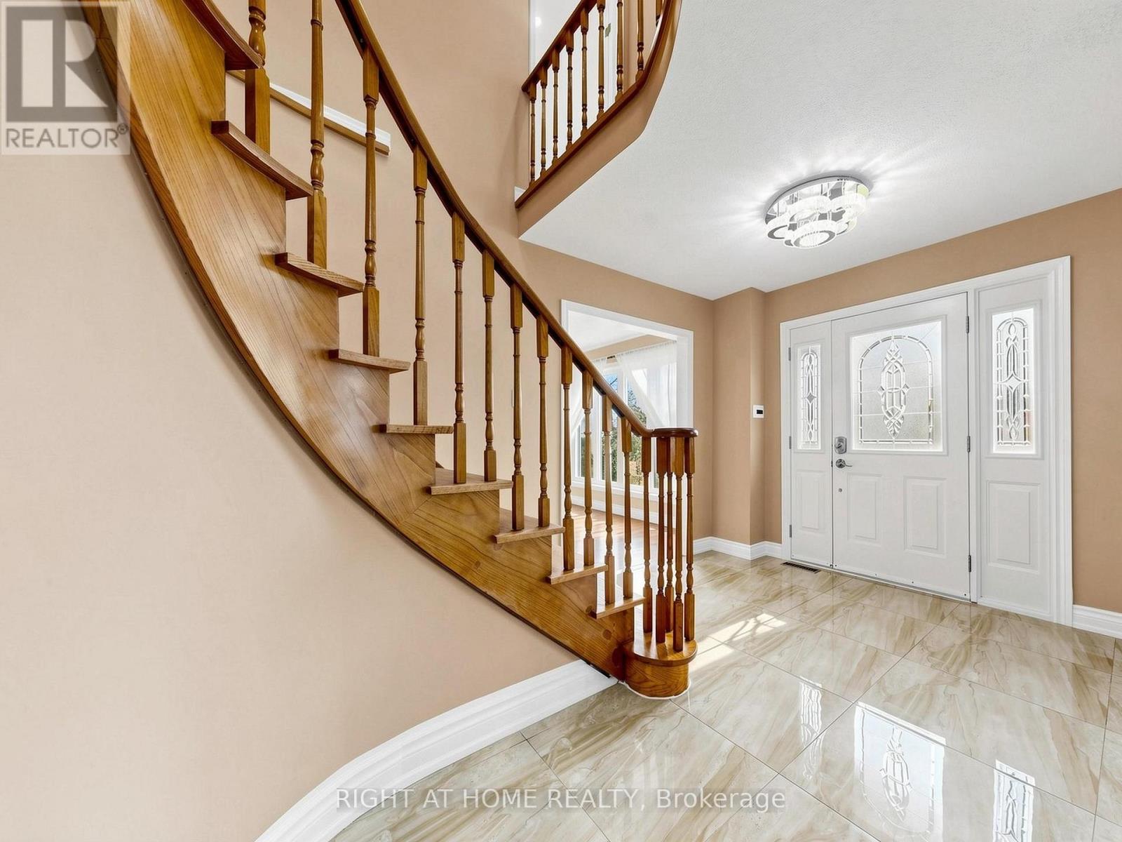 86 Howlett Avenue, Newmarket, Ontario  L3Y 5S5 - Photo 24 - N13094996