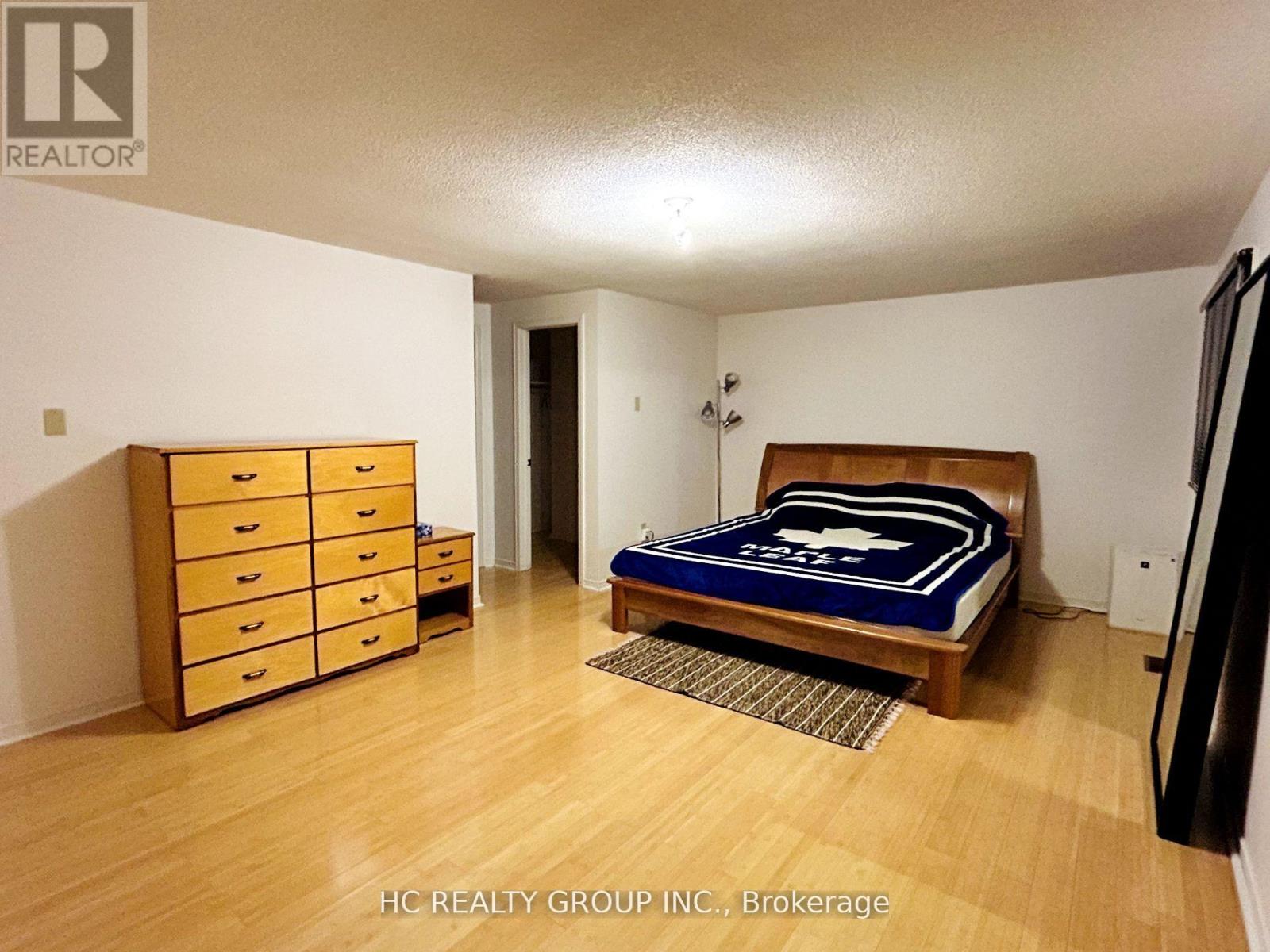 33 Westmoreland Court, Markham, Ontario  L3R 8L9 - Photo 7 - N13095008