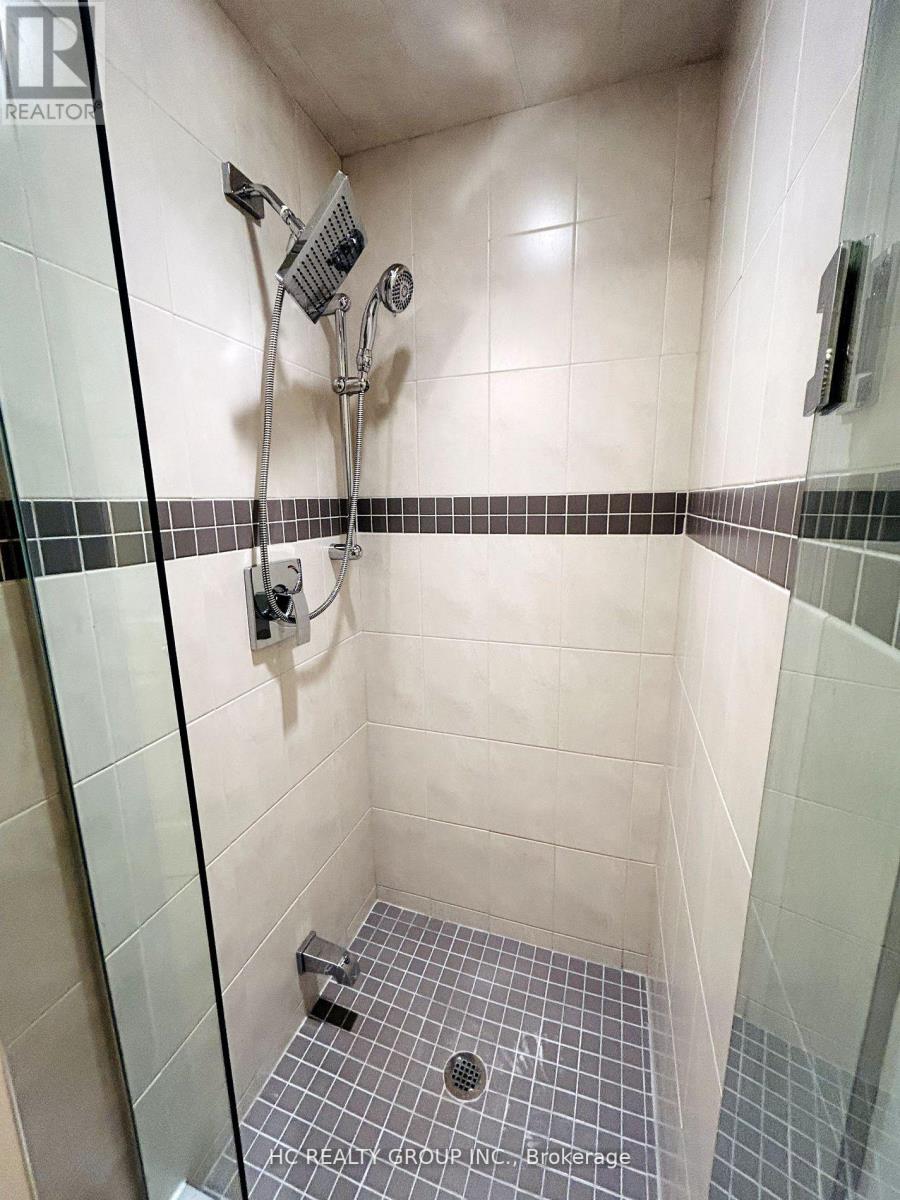 33 Westmoreland Court, Markham, Ontario  L3R 8L9 - Photo 8 - N13095008