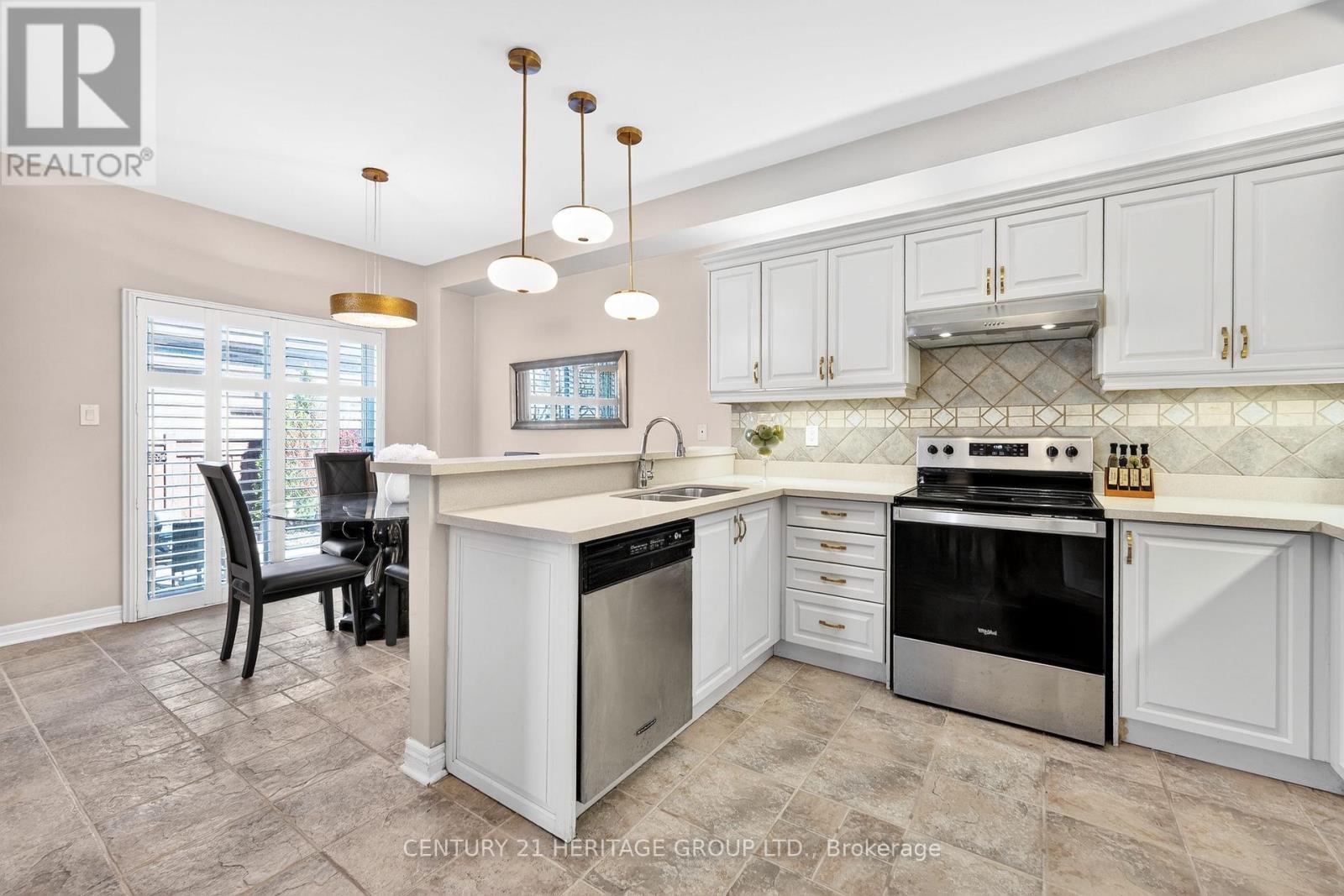 2 Adam Ernst Court, Vaughan, Ontario  L4H 2S5 - Photo 12 - N13095044