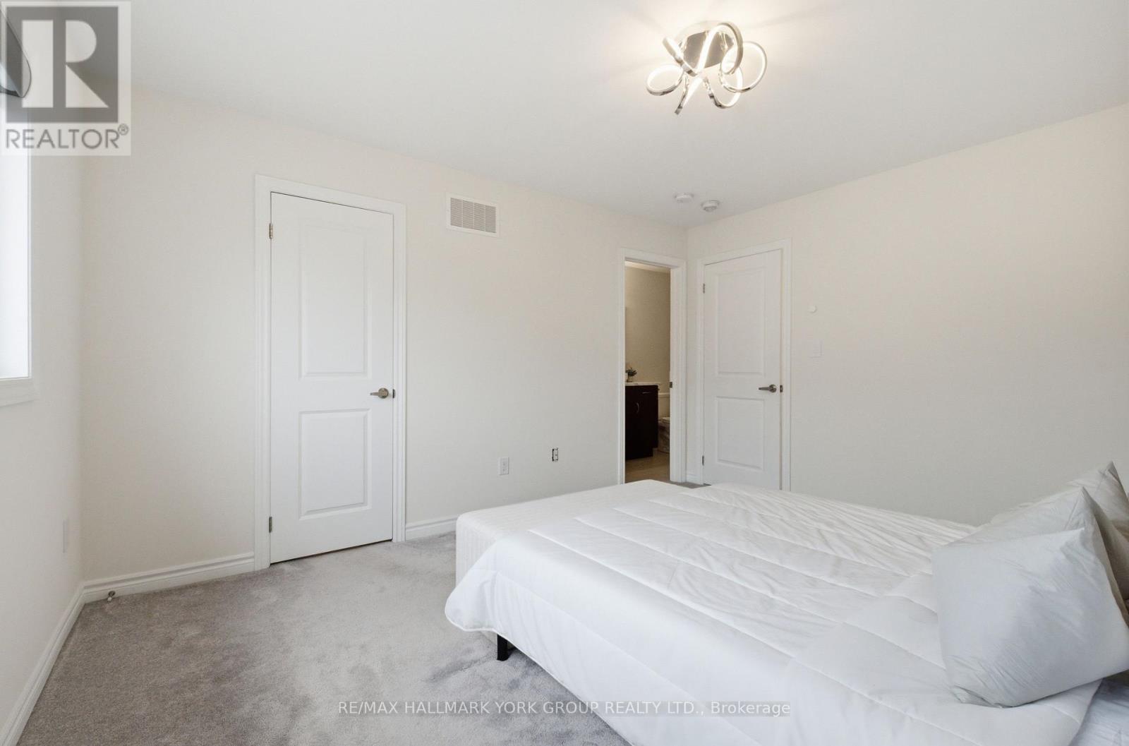 104 Gordon Circle, Newmarket, Ontario  L3Y 0C9 - Photo 25 - N13095110