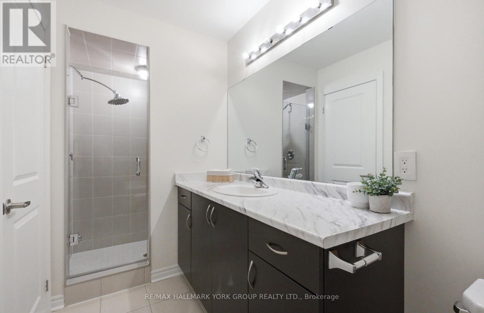 104 Gordon Circle, Newmarket, Ontario  L3Y 0C9 - Photo 28 - N13095110