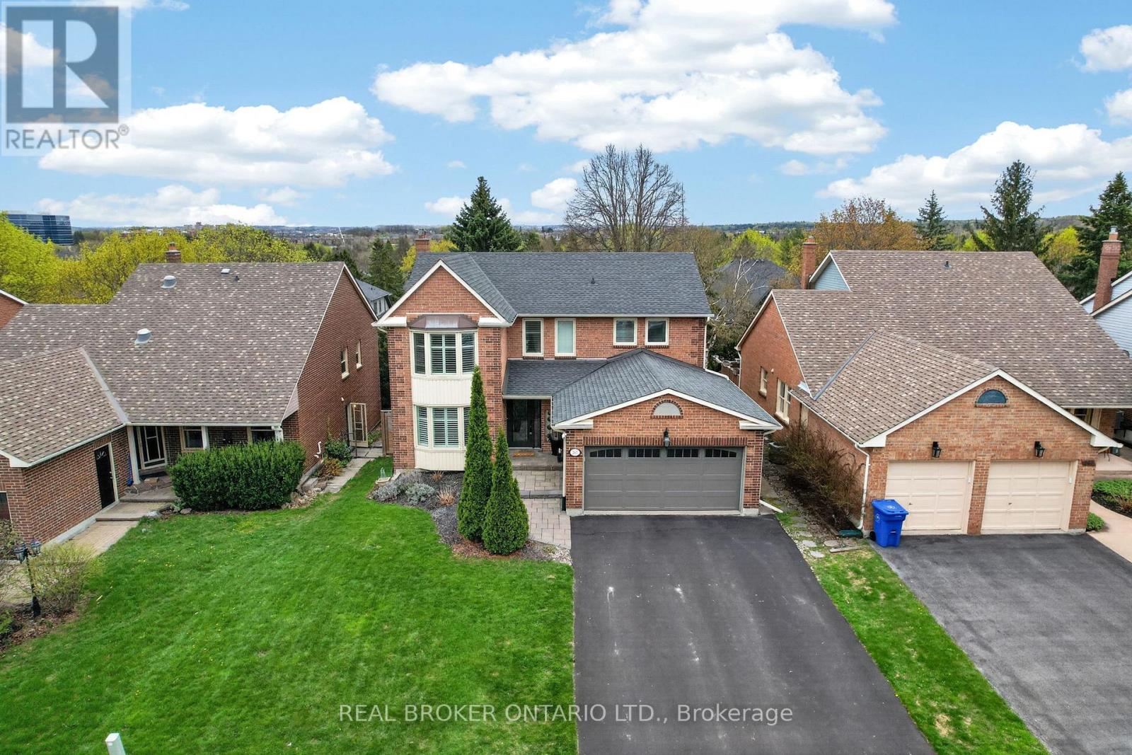 267 JOHN BOWSER CRESCENT, Newmarket, Ontario