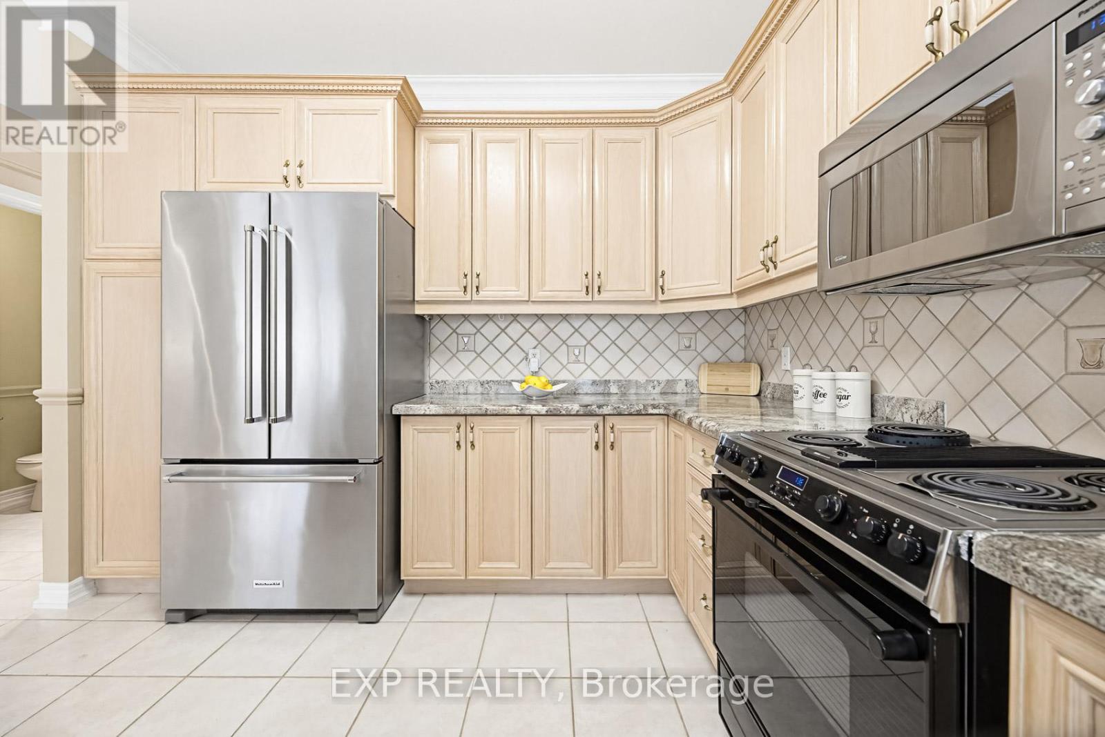 126 Carmela Avenue, Richmond Hill, Ontario  L4E 2V6 - Photo 15 - N13095182