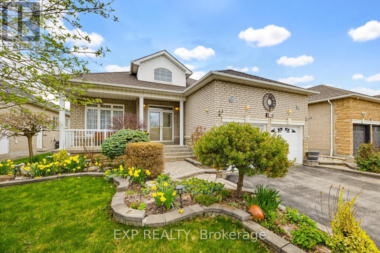 126 Carmela Avenue, Richmond Hill, Ontario  L4E 2V6 - Photo 2 - N13095182